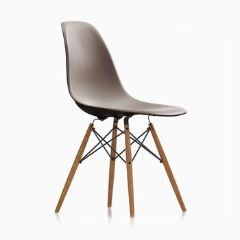 Eames Plastic Side Chair